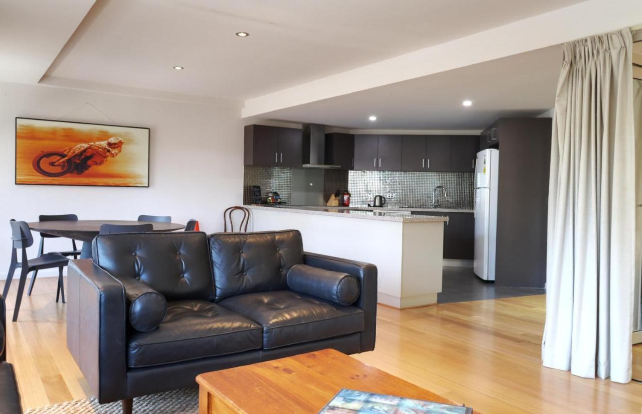 Fiveways Balcony, King Bed, Chef'S Kitchen Apartment Fremantle Exterior photo